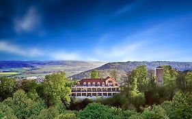 Kluet Hotel